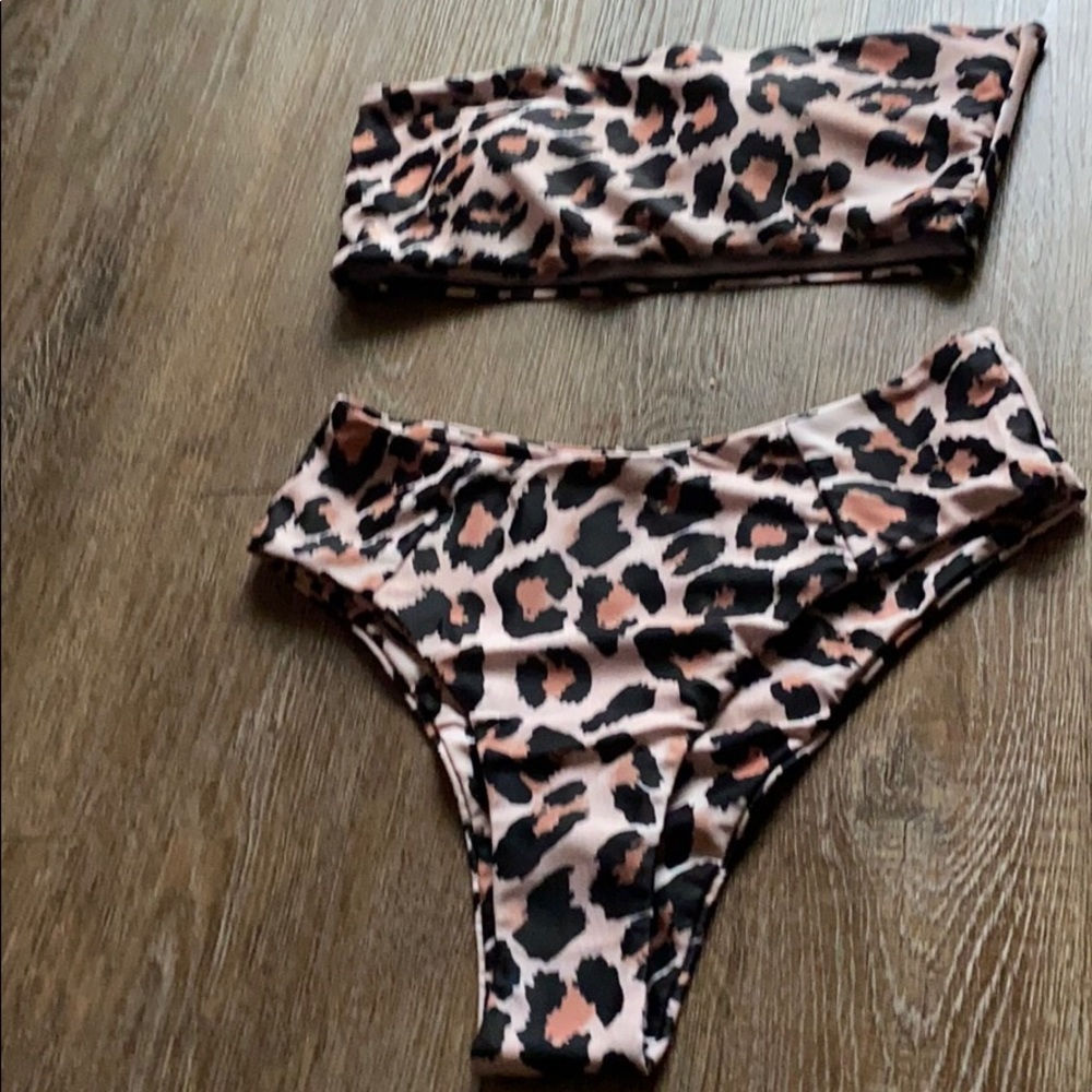 BRAND NEW LEOPARD SWIM SUIT